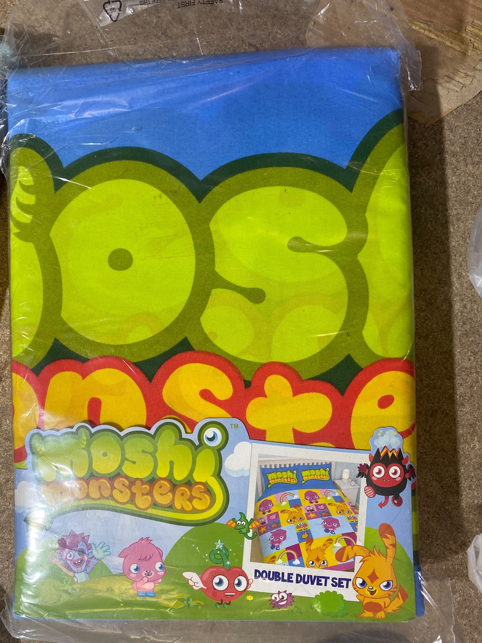 Moshi Monsters Double Duvet Cover & Pillowcase Set