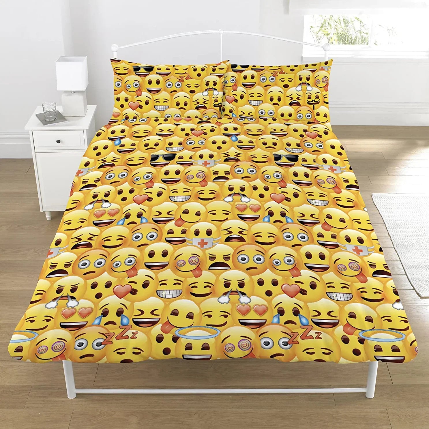 Buy Emoji Design Double Duvet Cover in the UK | Limited time Offer | iStyle mode